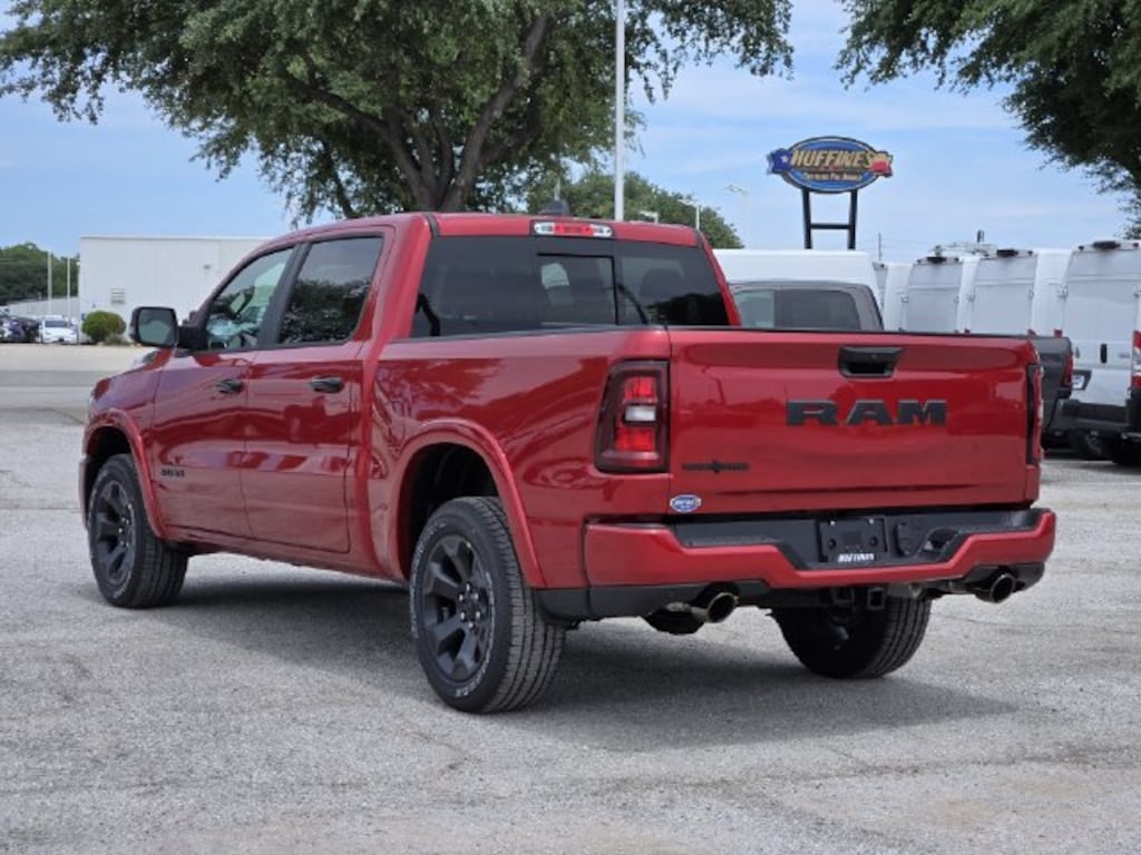 New 2027 Ram 1500 LONE STAR CREW CAB 4X2 5'7 BOX Pickup