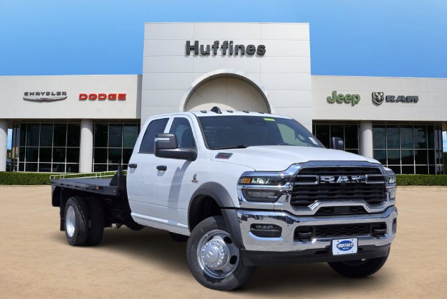 2026 Ram 5500 Chassis Cab TRADESMAN  CREW  4X4 84' CA Pickup