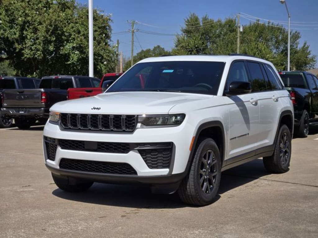 New 2027 Jeep Grand Cherokee Laredo Altitude Sport Utility