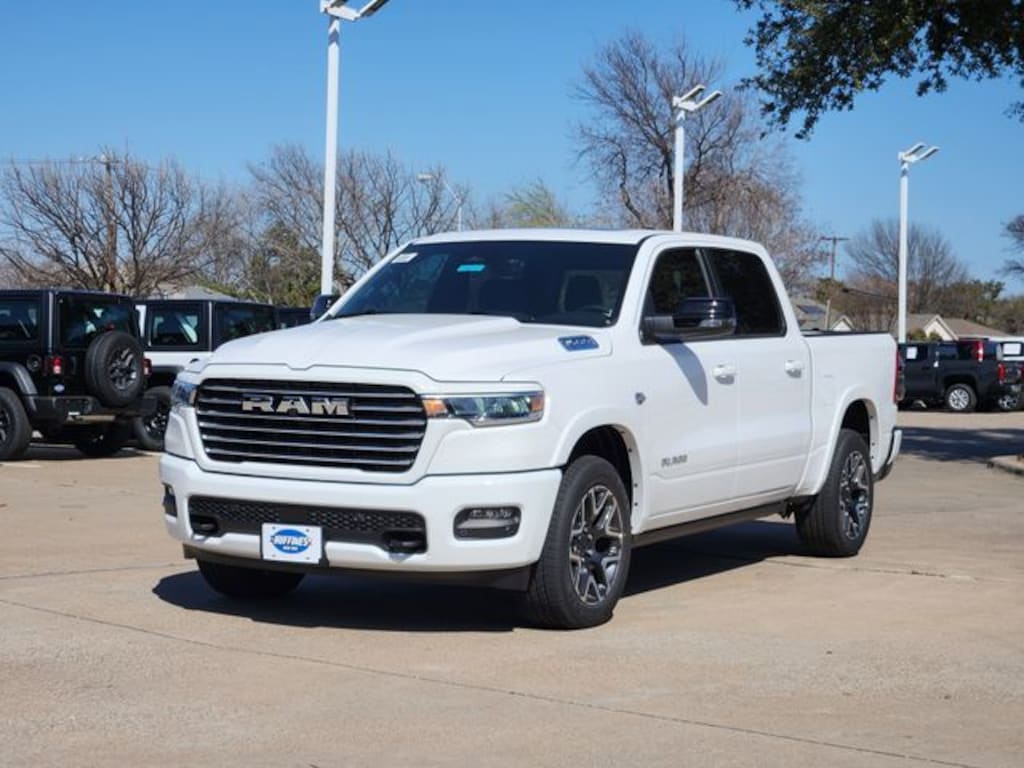 New 2026 Ram 1500 LARAMIE CREW CAB 4X4 5'7 BOX Pickup