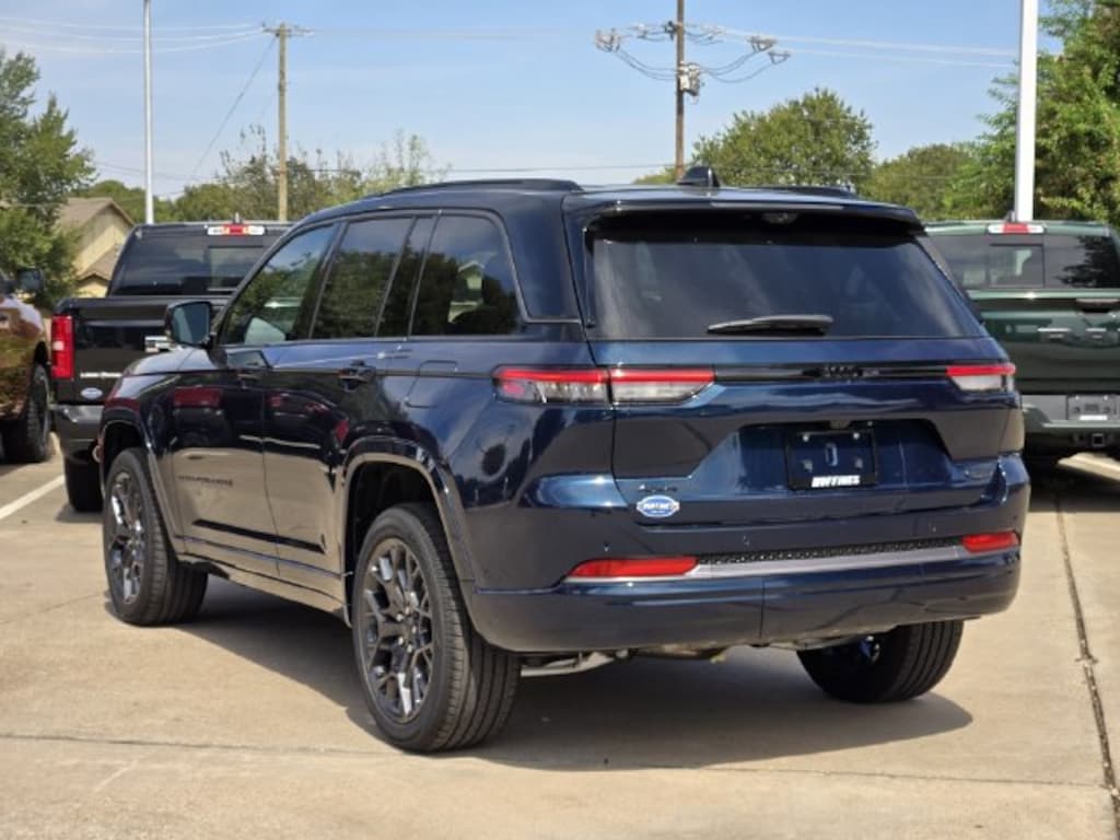 New 2027 Jeep Grand Cherokee SUMMIT 4X4 Sport Utility