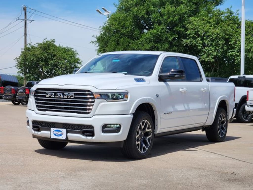 New 2026 Ram 1500 LARAMIE CREW CAB 4X4 5'7 BOX Pickup