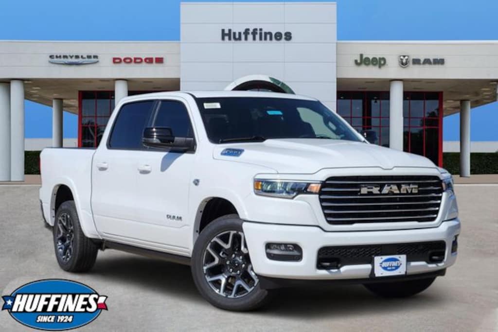 New 2026 Ram 1500 LARAMIE CREW CAB 4X4 5'7 BOX Pickup