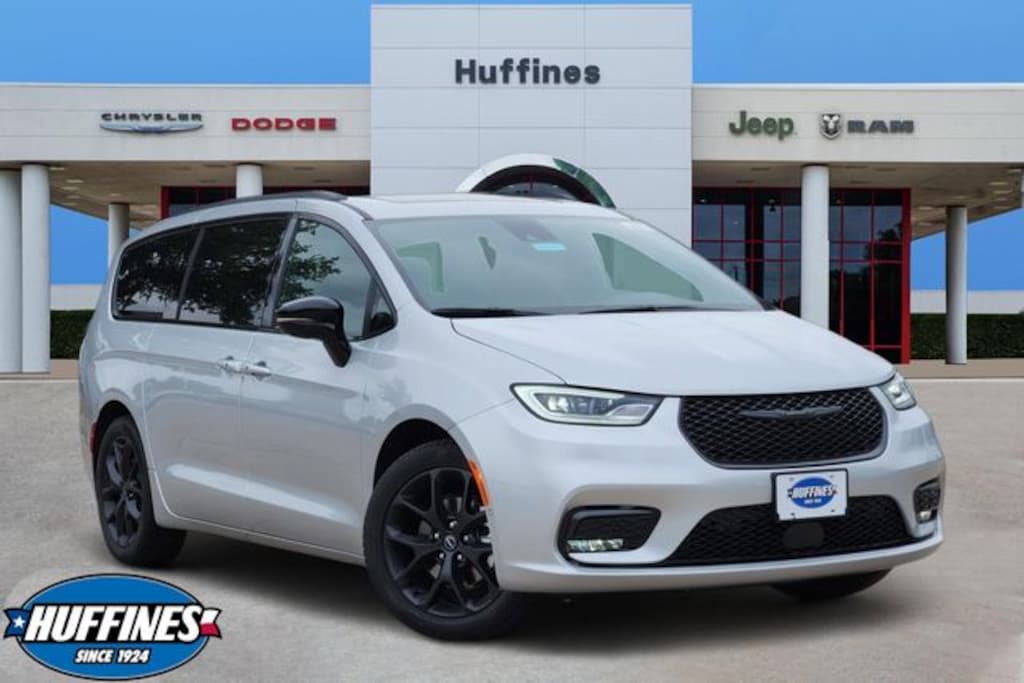 New 2026 Chrysler Pacifica LIMITED Passenger Van