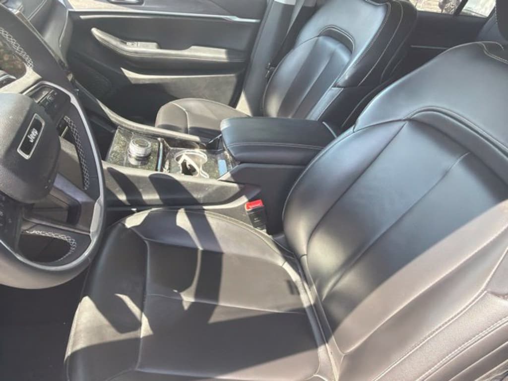 Used 2023 Jeep Grand Cherokee L Limited SUV