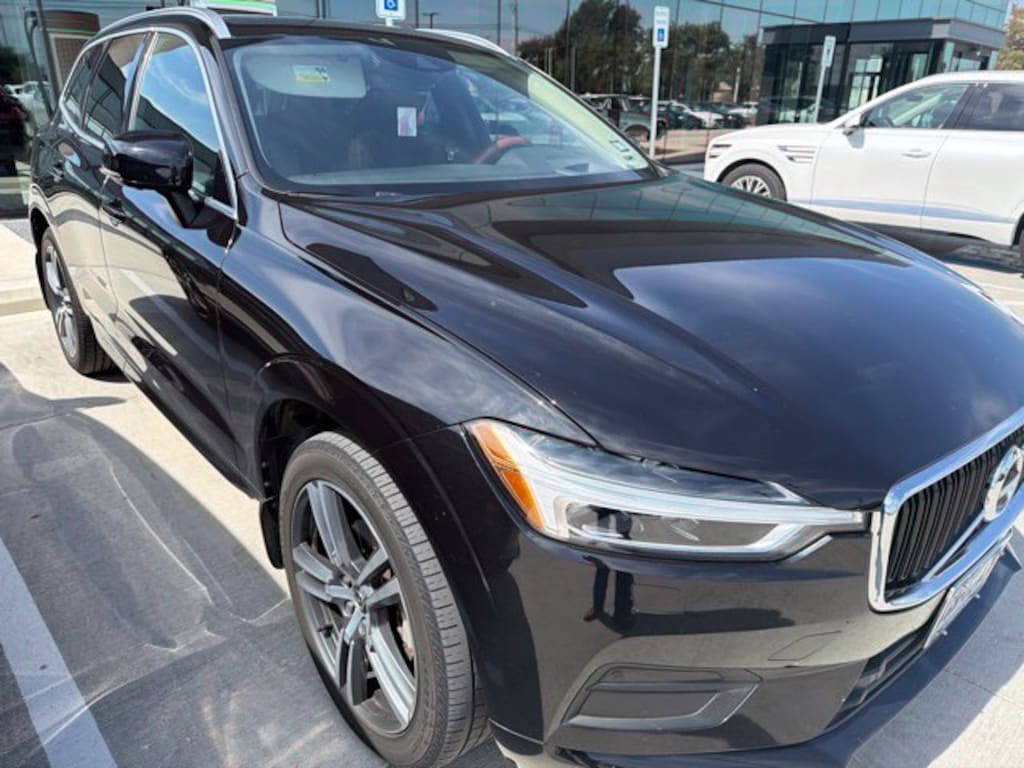 Used 2020 Volvo XC60 T5 Momentum SUV