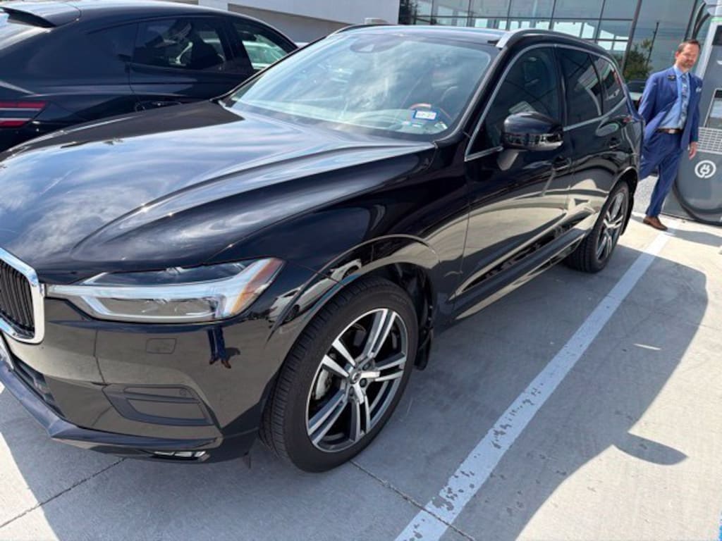 Used 2020 Volvo XC60 T5 Momentum SUV