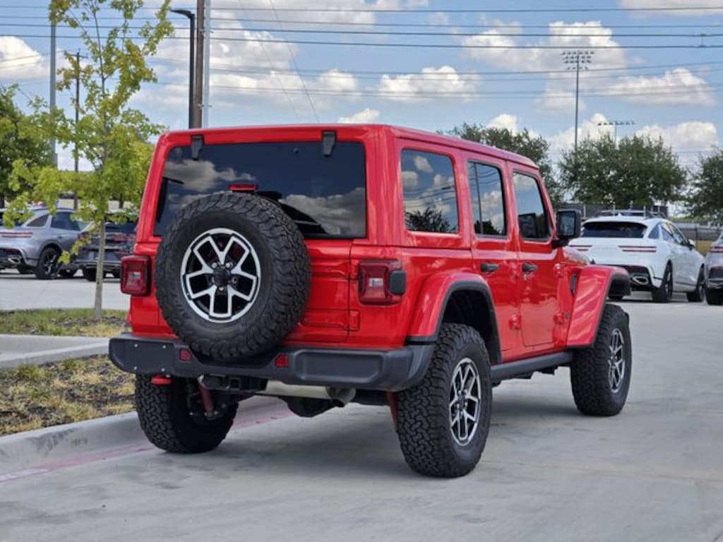 Used 2025 Jeep Wrangler Rubicon SUV