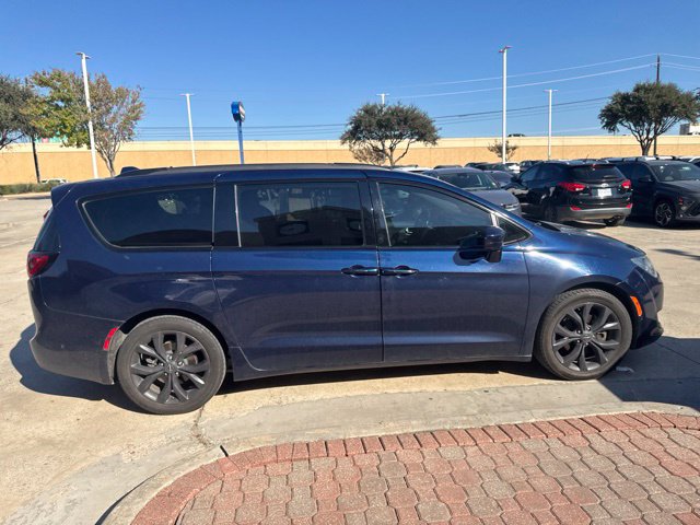 Used 2019 Chrysler Pacifica Touring L Plus Minivan/Van