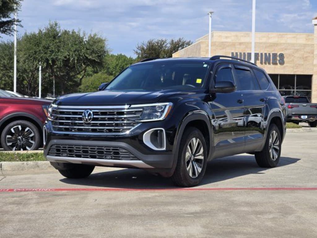 Used 2025 Volkswagen Atlas 2.0T SE SUV