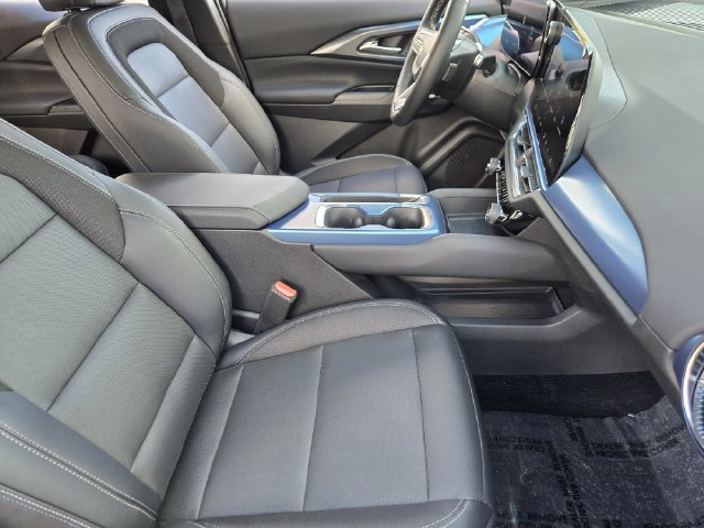2024 Chevrolet Equinox EV LT - Photo 8