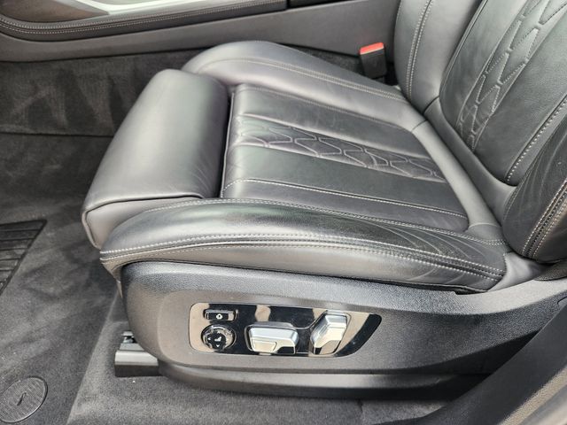 2022 BMW X7 40i - Photo 25