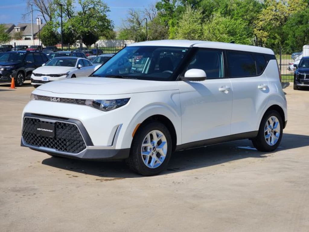 Certified 2025 Kia Soul Hatchback