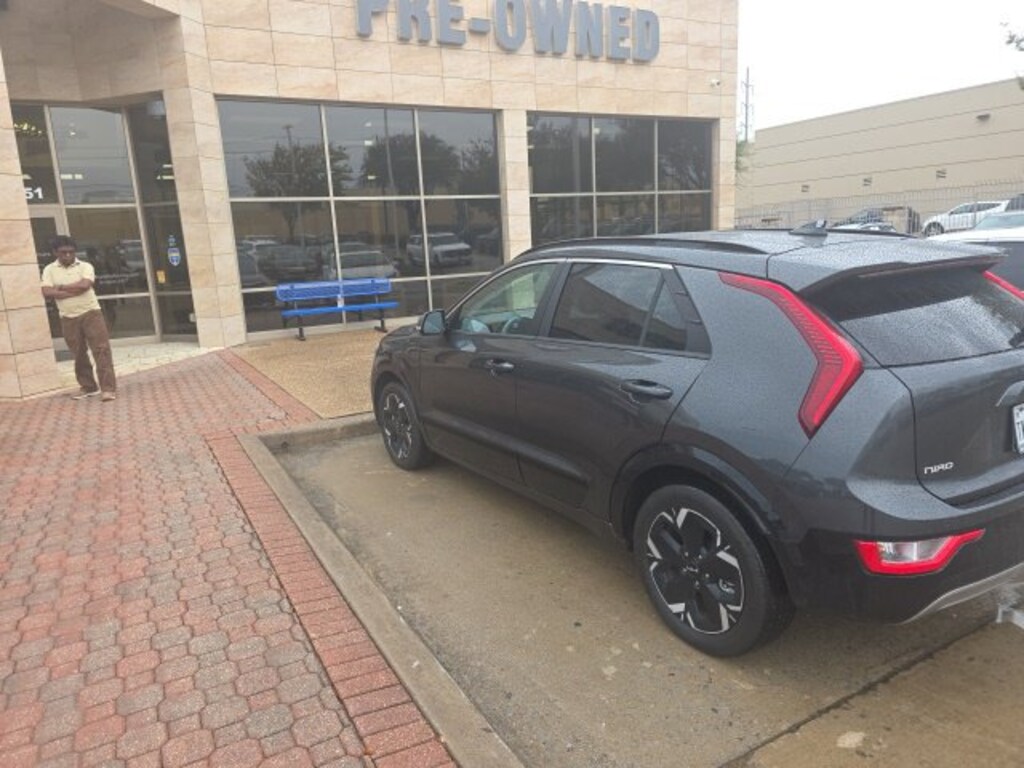 Used 2023 Kia Niro EV Wind SUV