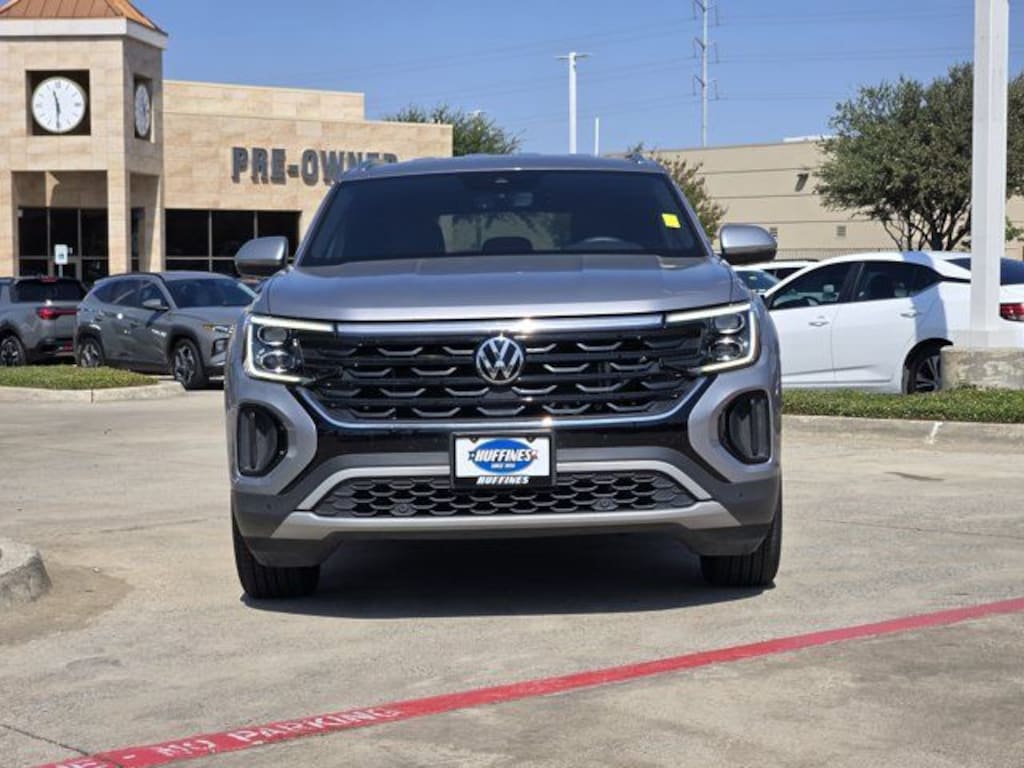 Used 2024 Volkswagen Atlas Cross Sport 2.0T SE w/Technology SUV