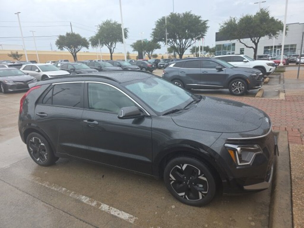 Used 2023 Kia Niro EV Wind SUV