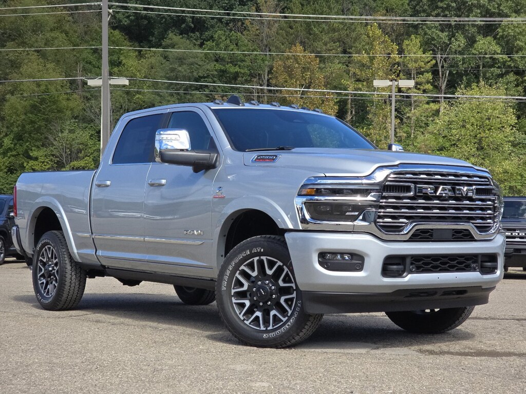 New 2026 Ram 2500 LIMITED CREW CAB 4X4 6'4 BOX Pickup