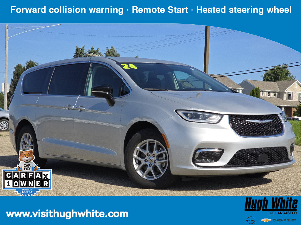 Used 2024 Chrysler Pacifica Touring L Mini-van, Passenger