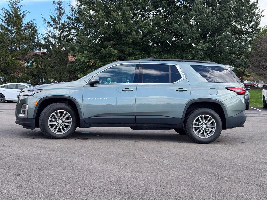 Used 2023 Chevrolet Traverse LT Cloth Sport Utility
