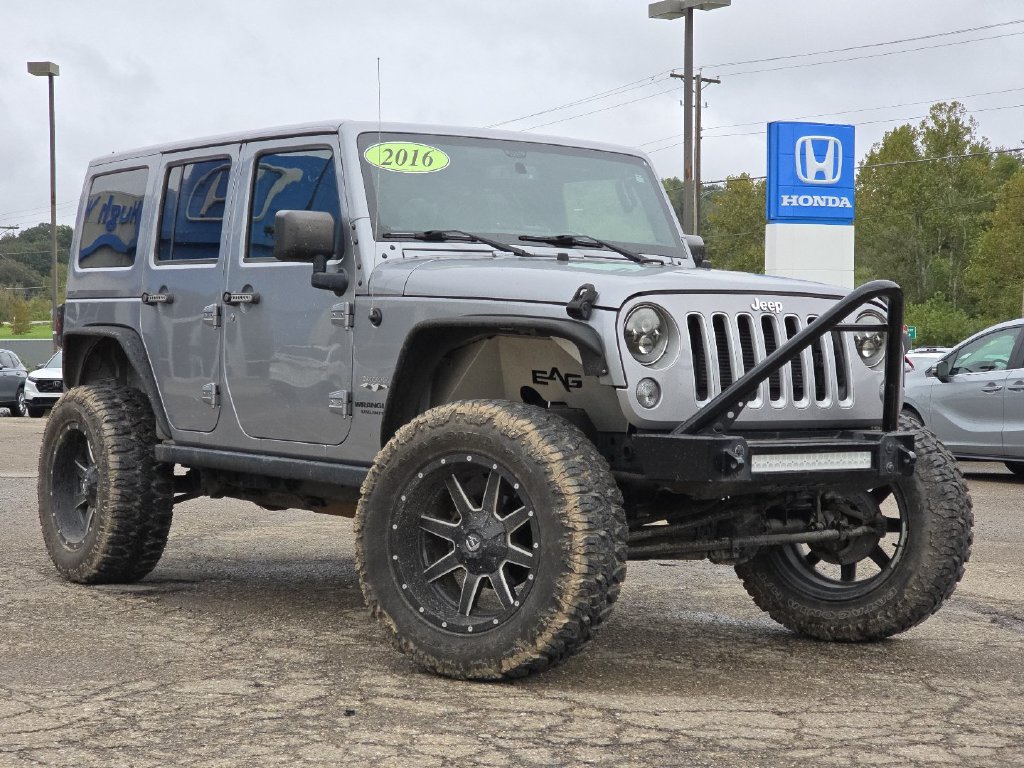 Used 2016 Jeep Wrangler Unlimited Sahara SUV
