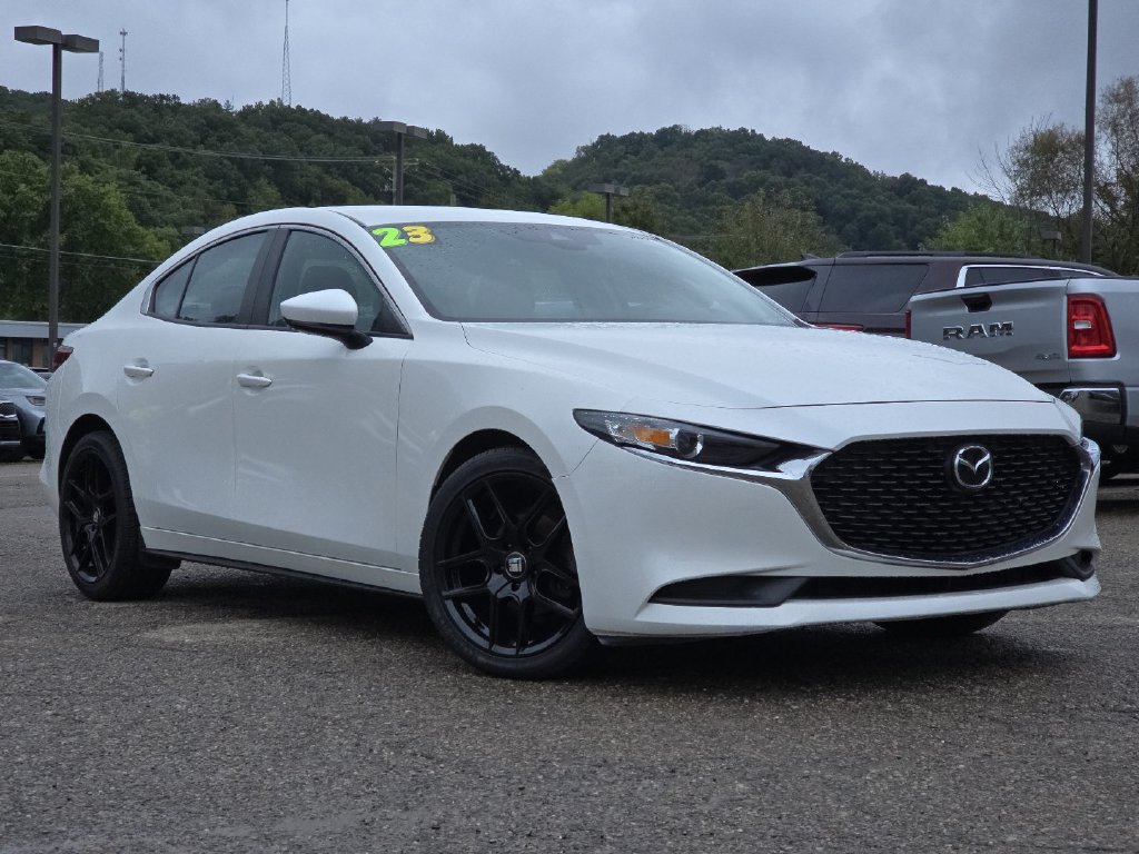  Mazda Mazda3