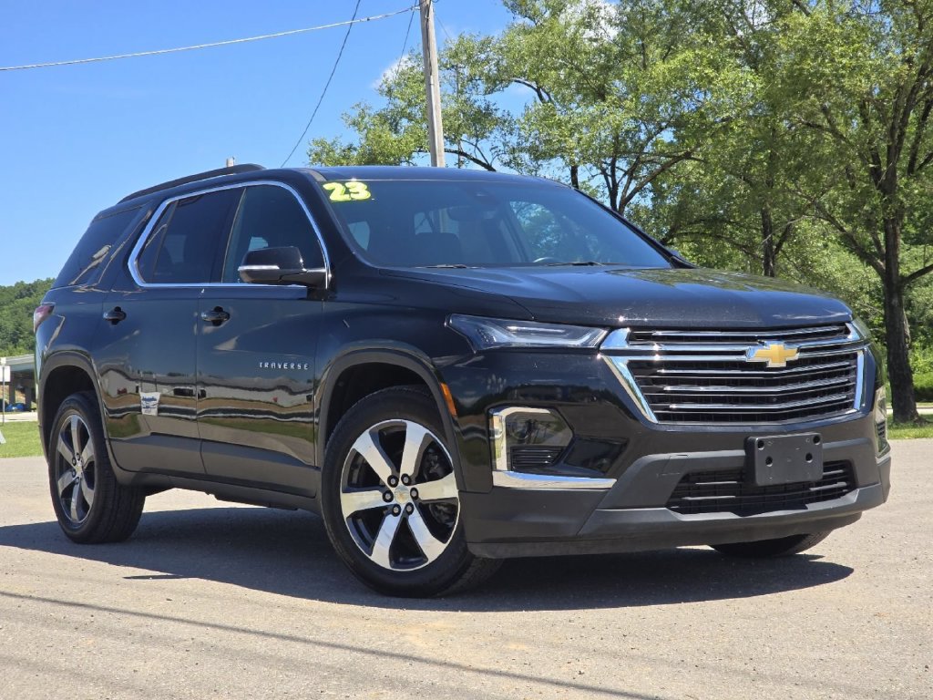 Used 2023 Chevrolet Traverse LT Leather SUV