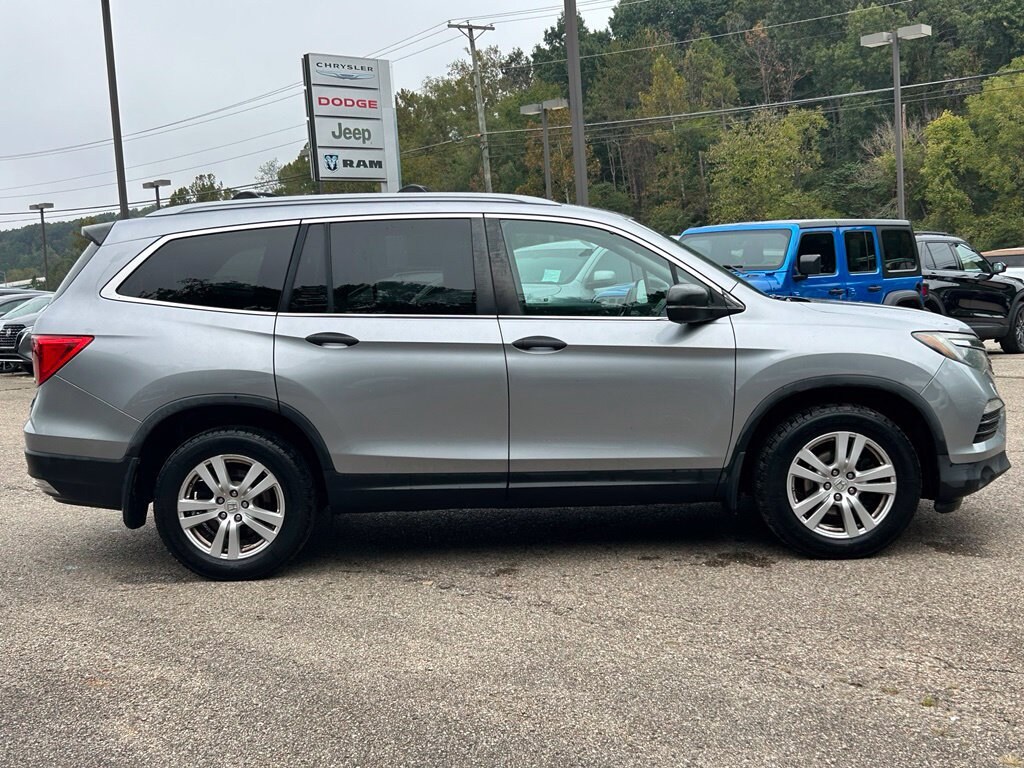 Used 2017 Honda Pilot LX AWD SUV