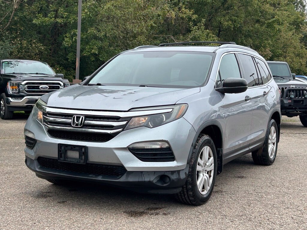 Used 2017 Honda Pilot LX AWD SUV