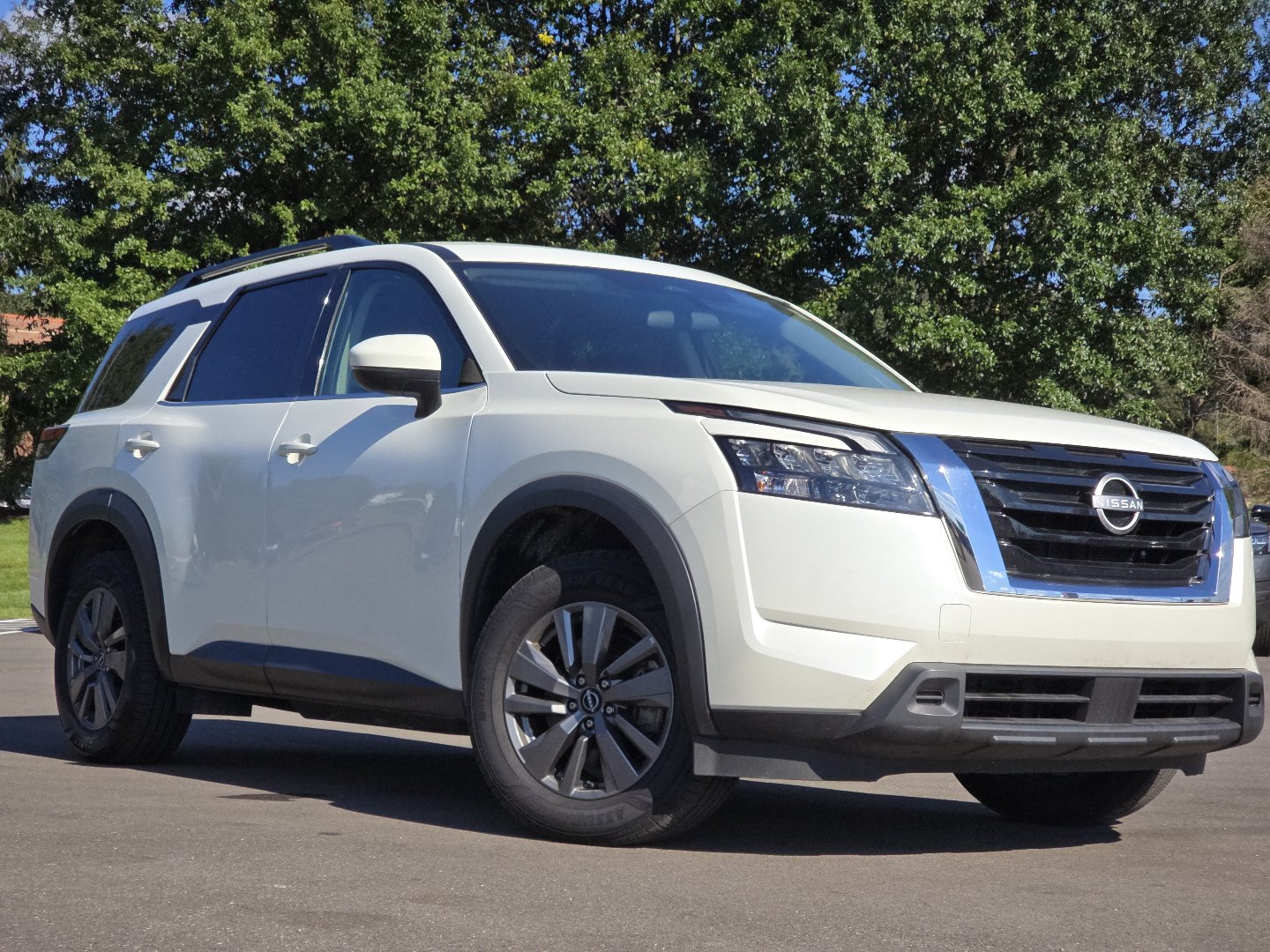 Used 2024 Nissan Pathfinder SV SUV