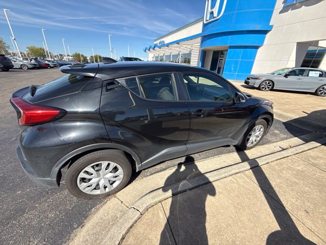 Used 2019 Toyota C-HR LE LE FWD