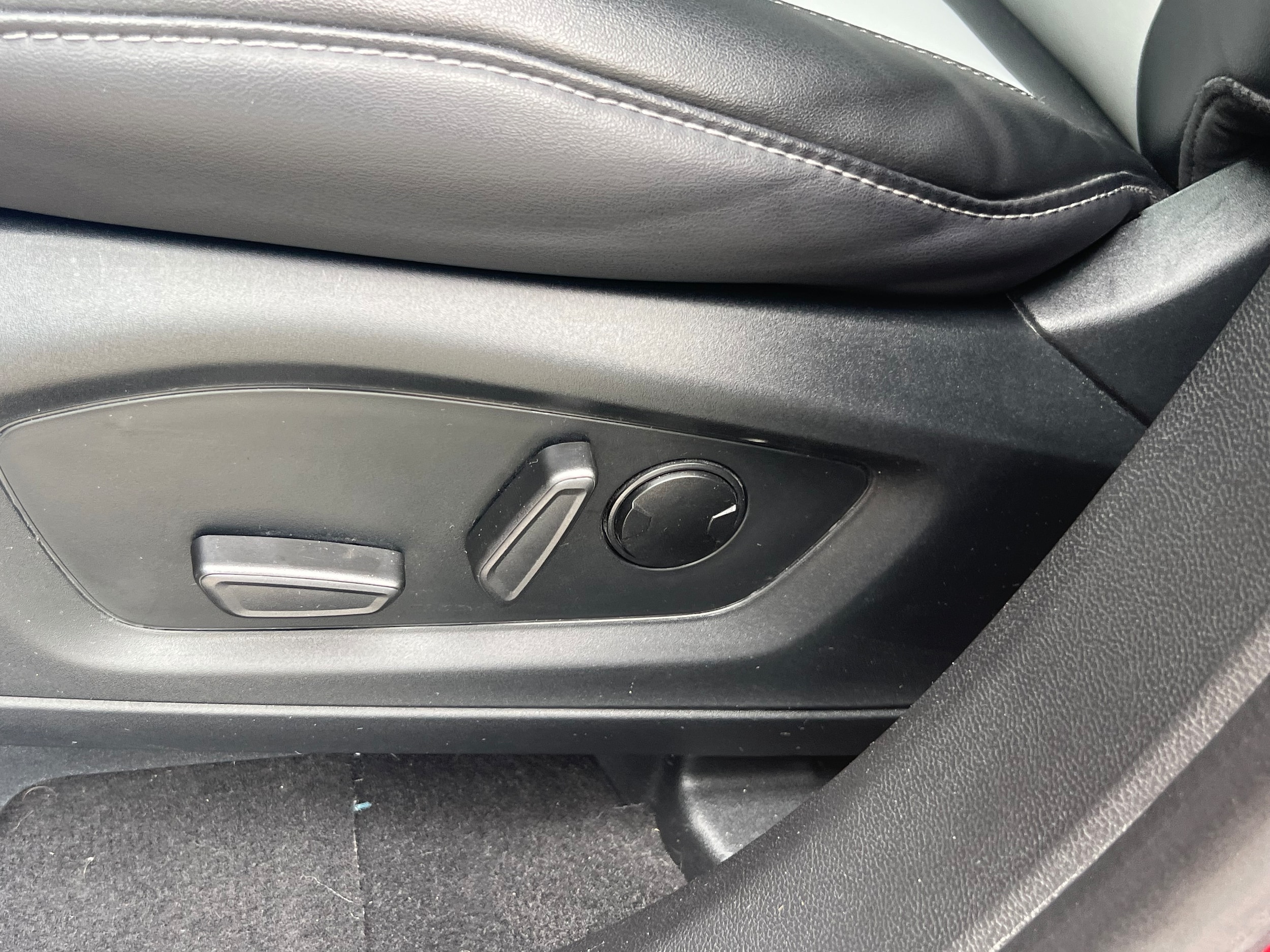 2023 Ford Explorer XLT - Photo 14