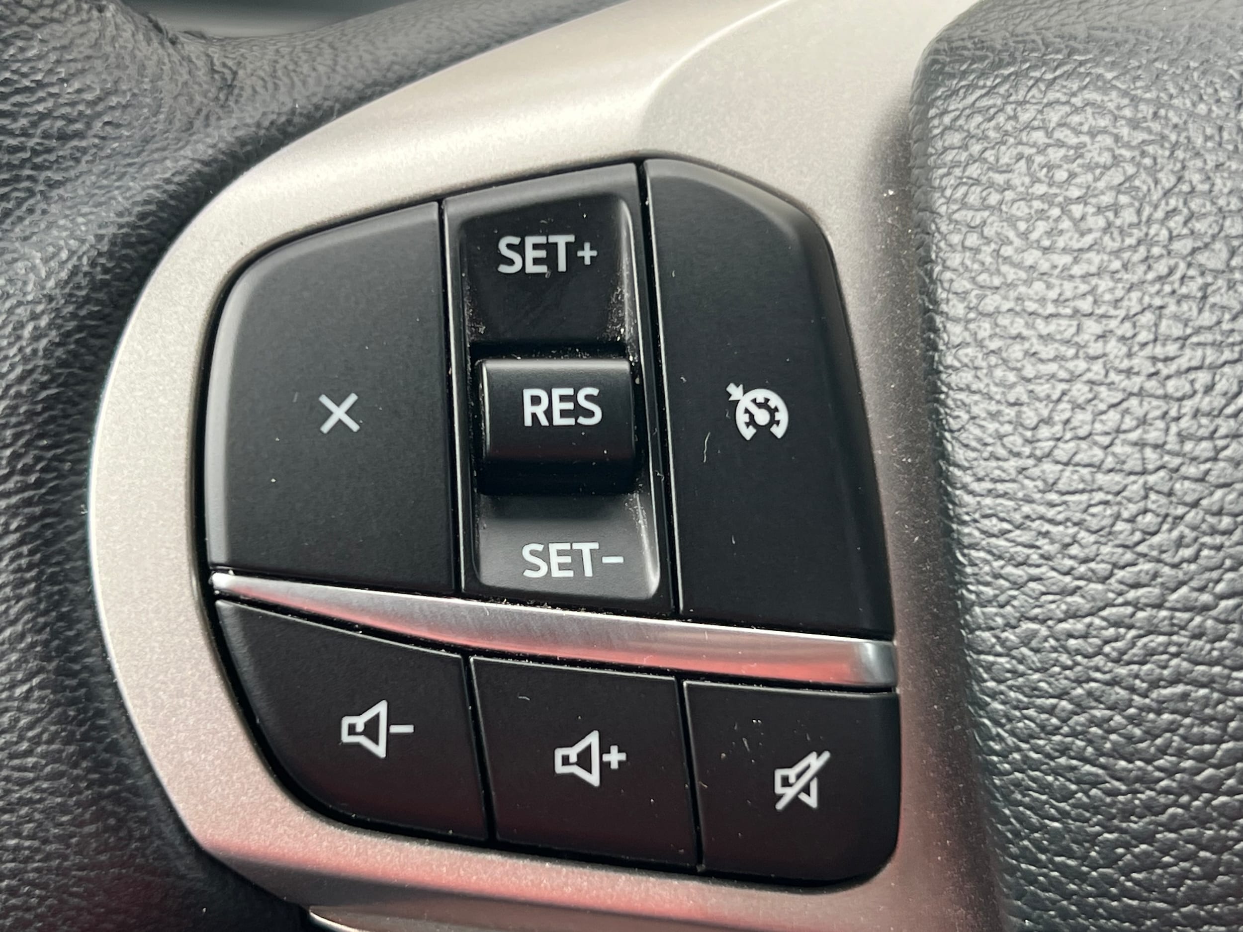 2023 Ford Explorer XLT - Photo 17