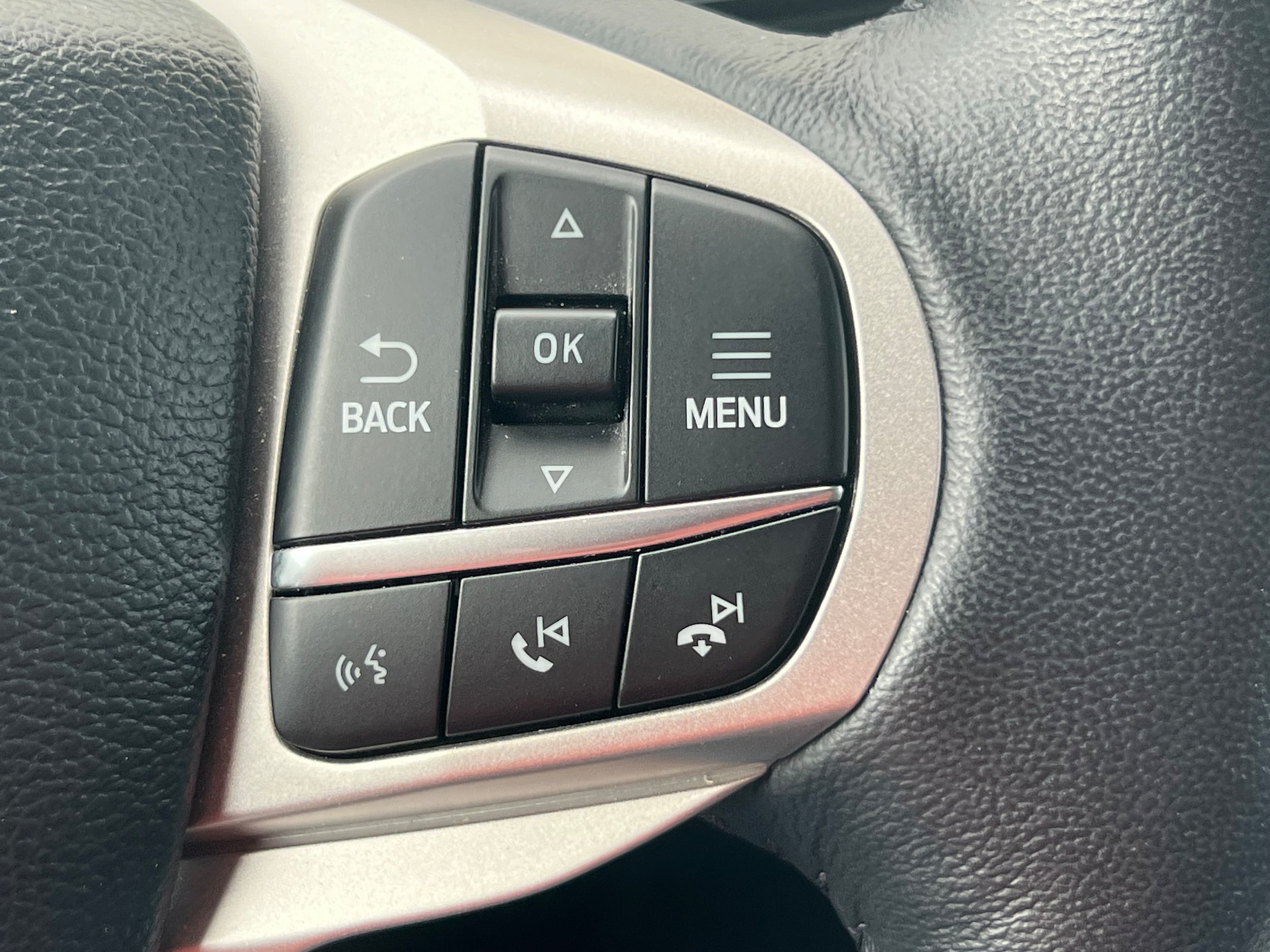 2023 Ford Explorer XLT - Photo 18
