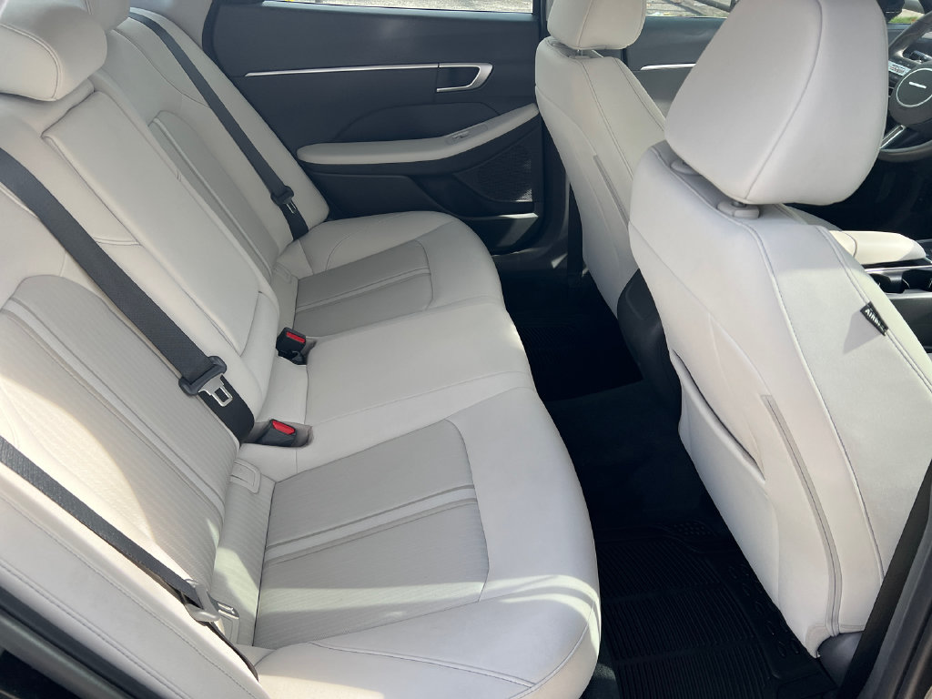2025 Hyundai Sonata SEL - Photo 10