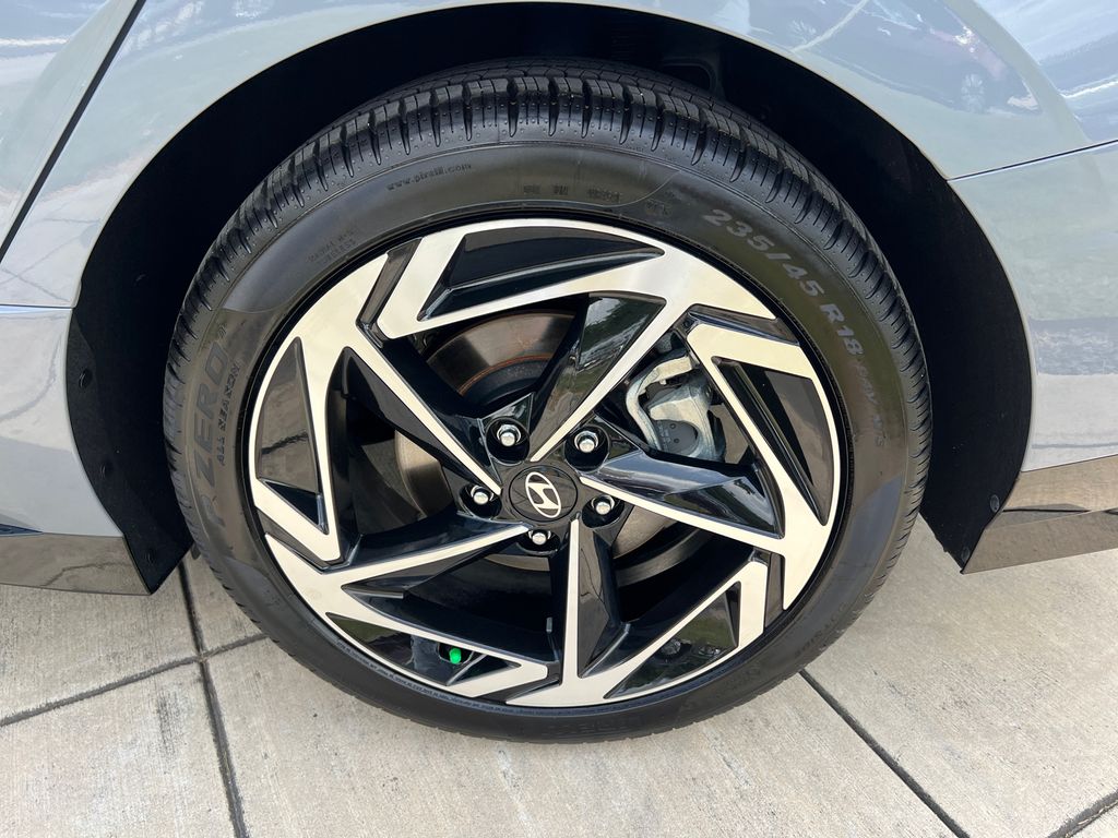 2026 Hyundai Sonata SEL - Photo 13