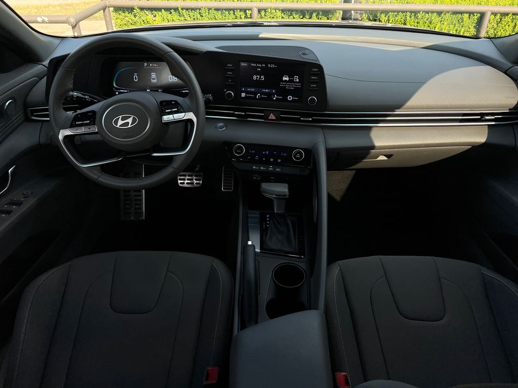 2025 Hyundai Elantra SEL - Photo 22
