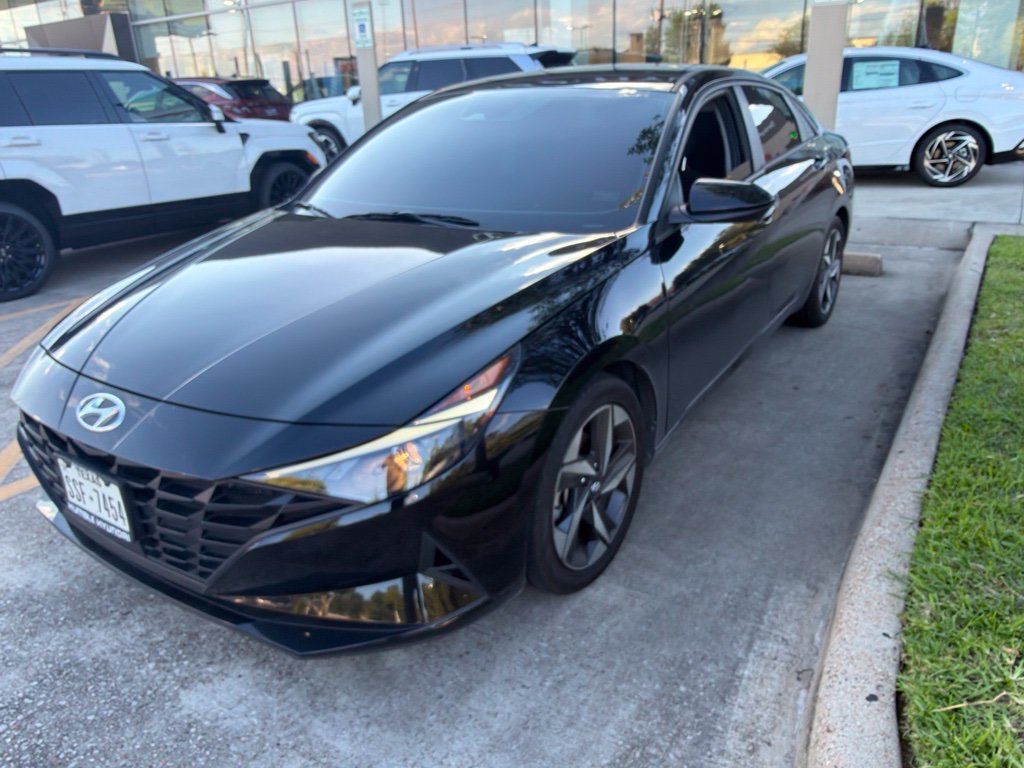  Hyundai Elantra