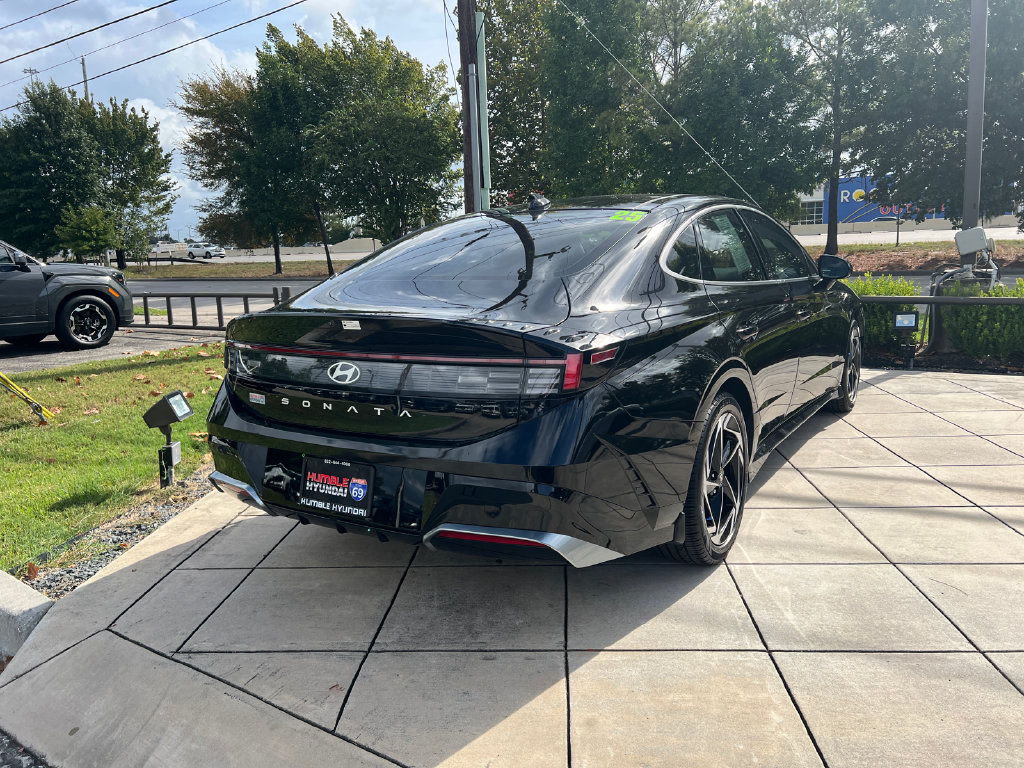 2025 Hyundai Sonata SEL - Photo 11