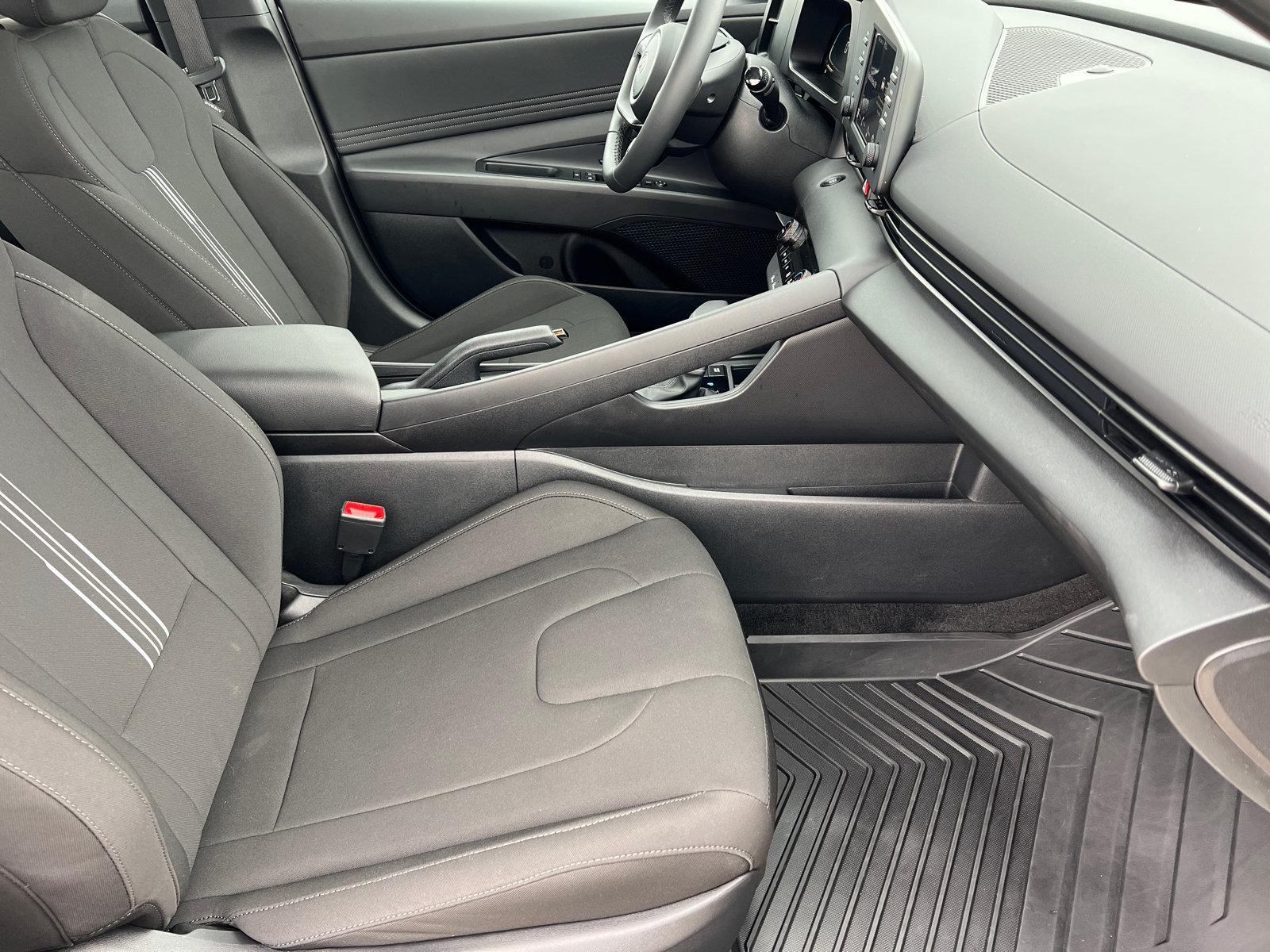 2026 Hyundai Elantra SEL Sport - Photo 7