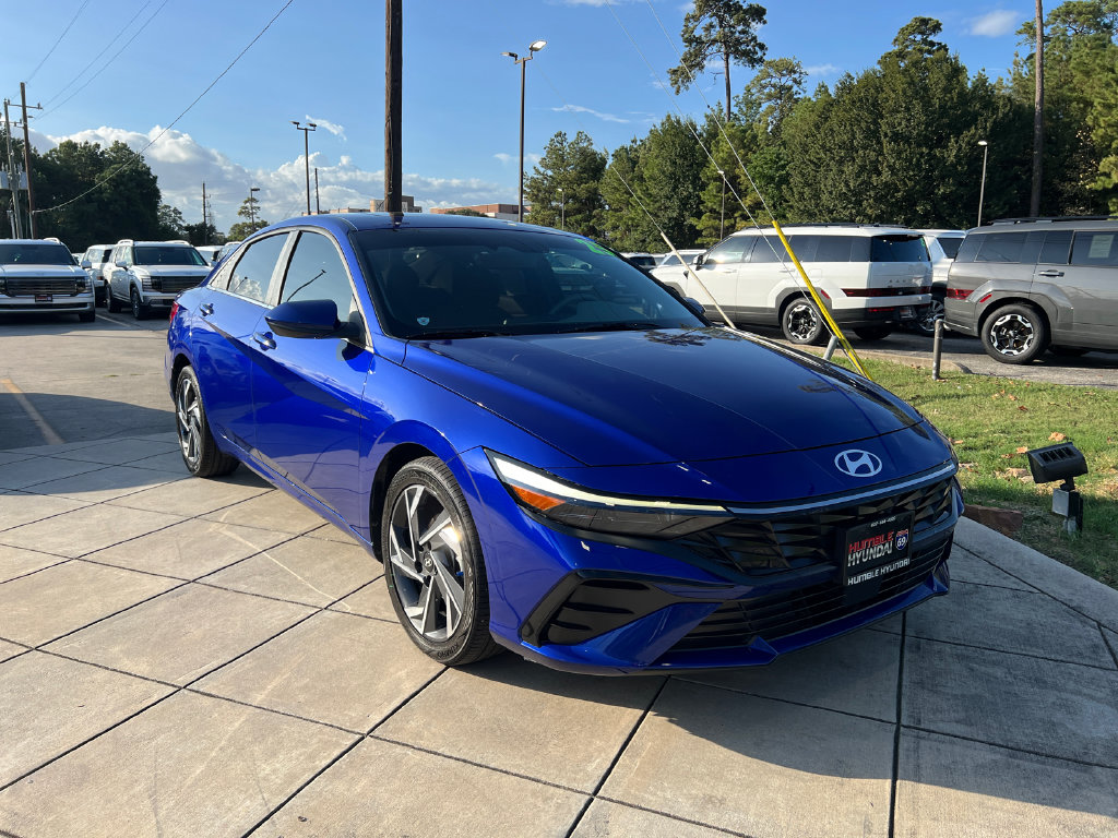 Certified 2025 Hyundai Elantra SEL Convenience Sedan