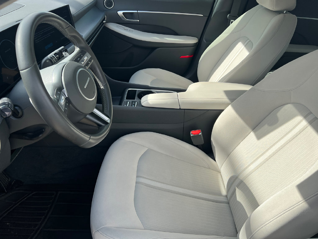 2025 Hyundai Sonata SEL - Photo 17