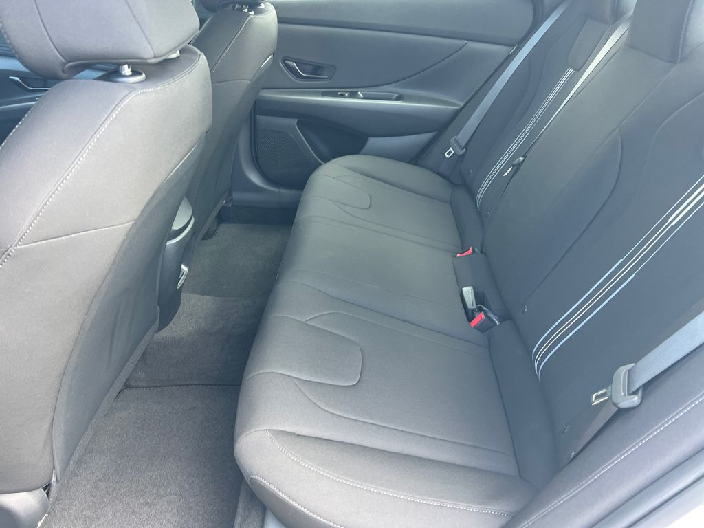 2026 Hyundai Elantra SEL Sport - Photo 15