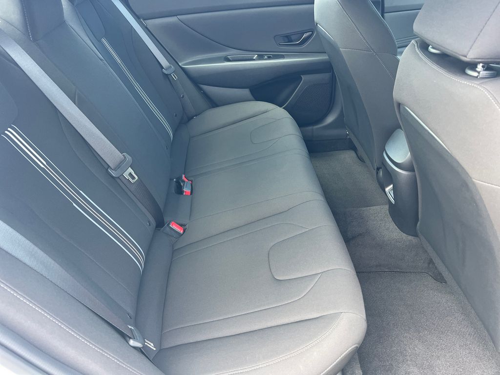 2026 Hyundai Elantra SEL Sport - Photo 10