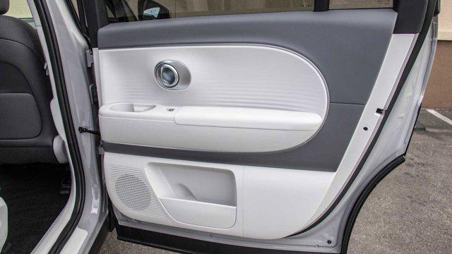 2026 Hyundai IONIQ 9 SE - Photo 23
