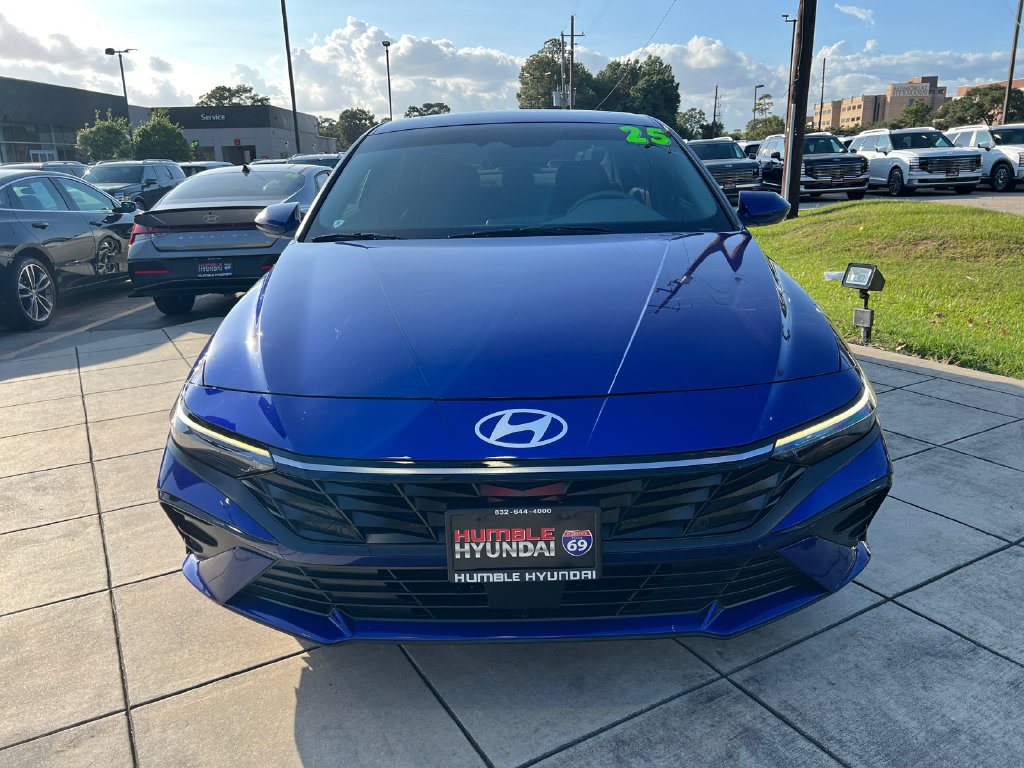 Used 2025 Hyundai Elantra SEL Convenience Sedan