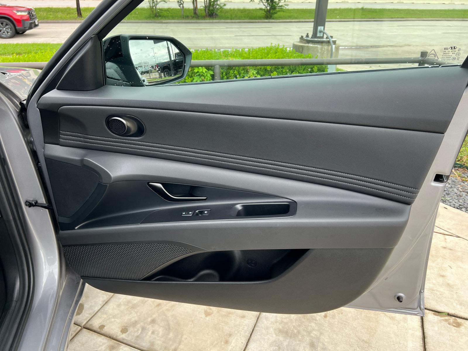 2026 Hyundai Elantra SEL Sport - Photo 6