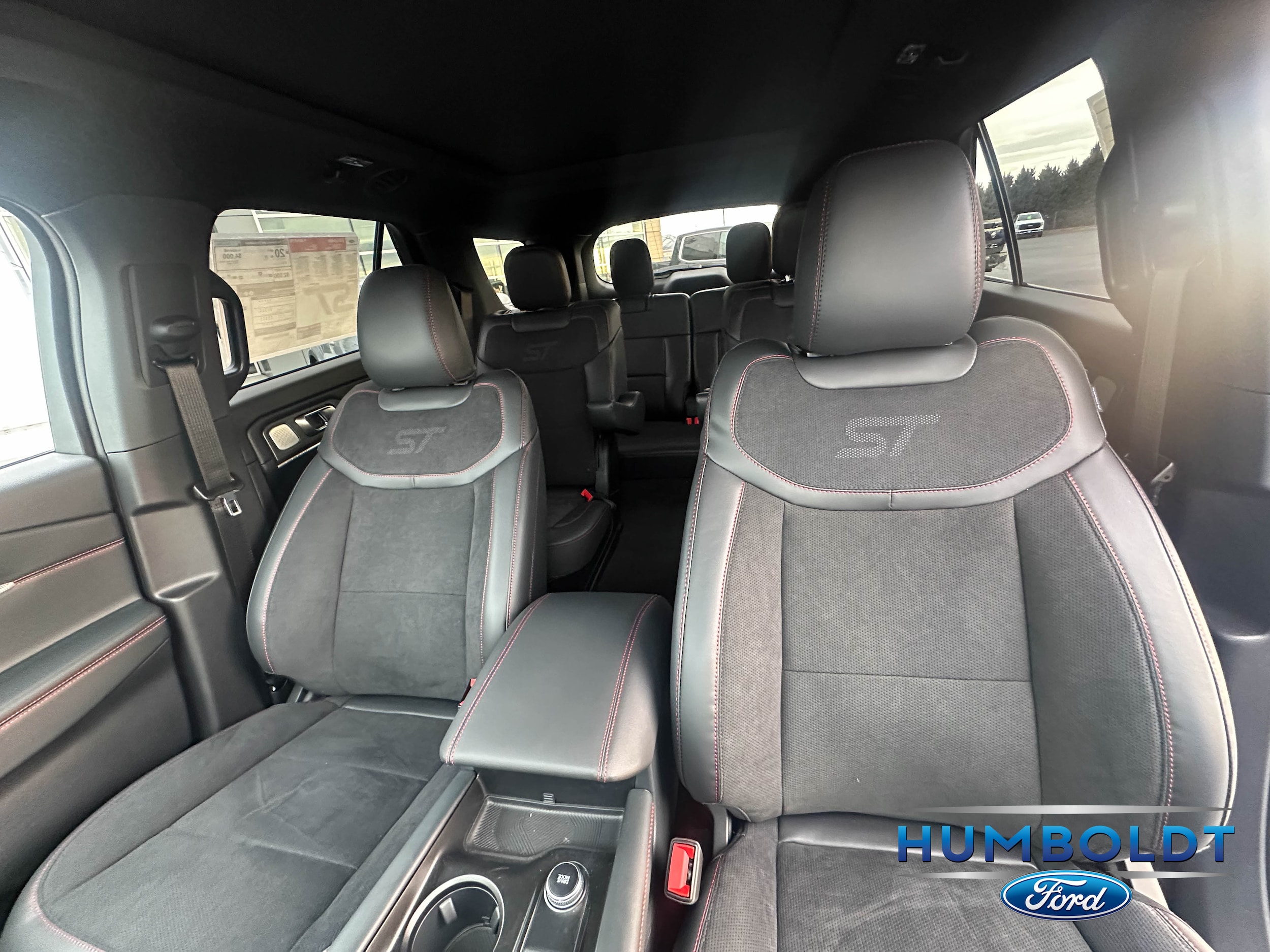 2026 Ford Explorer ST - Photo 16