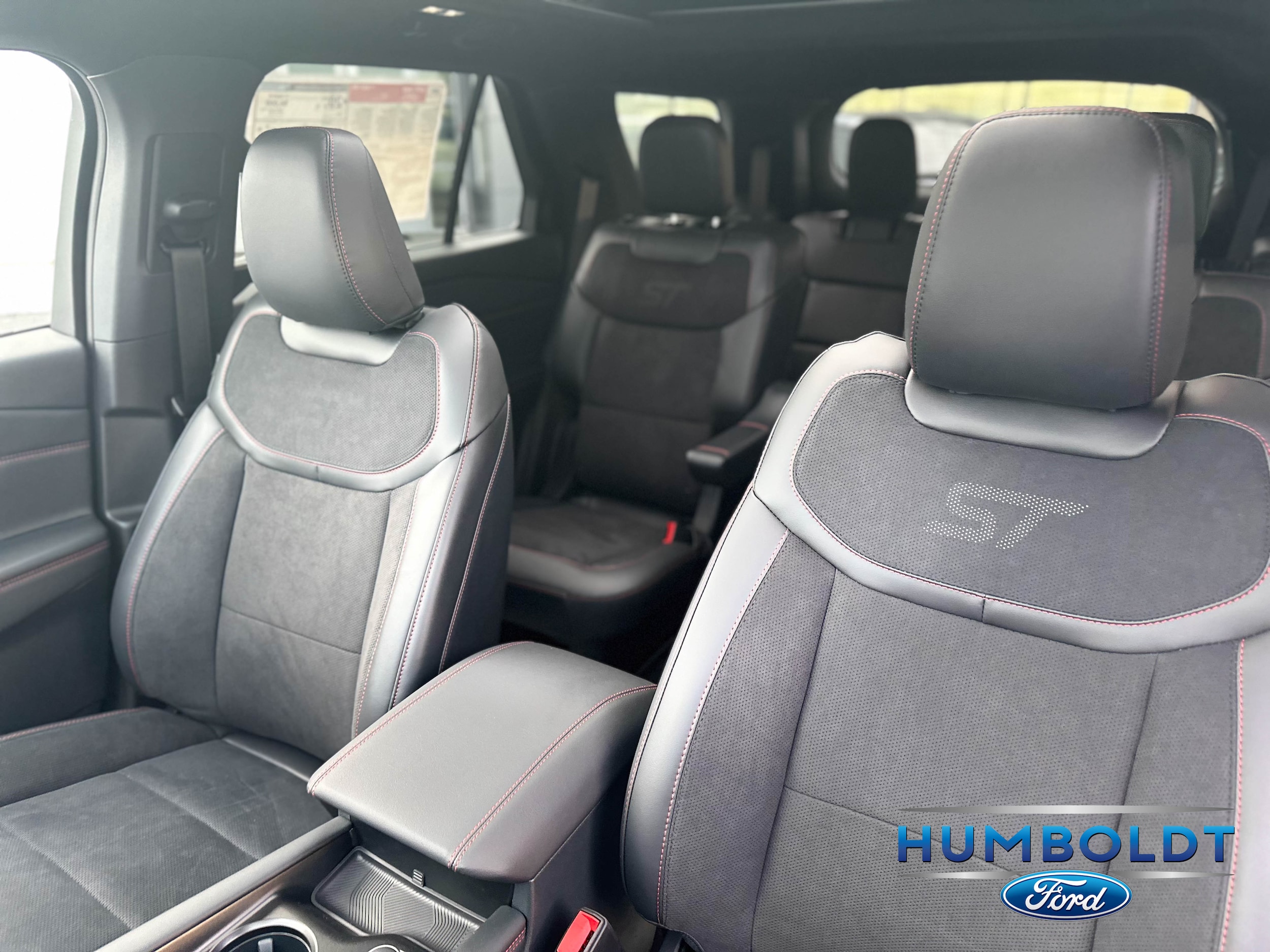 2026 Ford Explorer ST - Photo 16