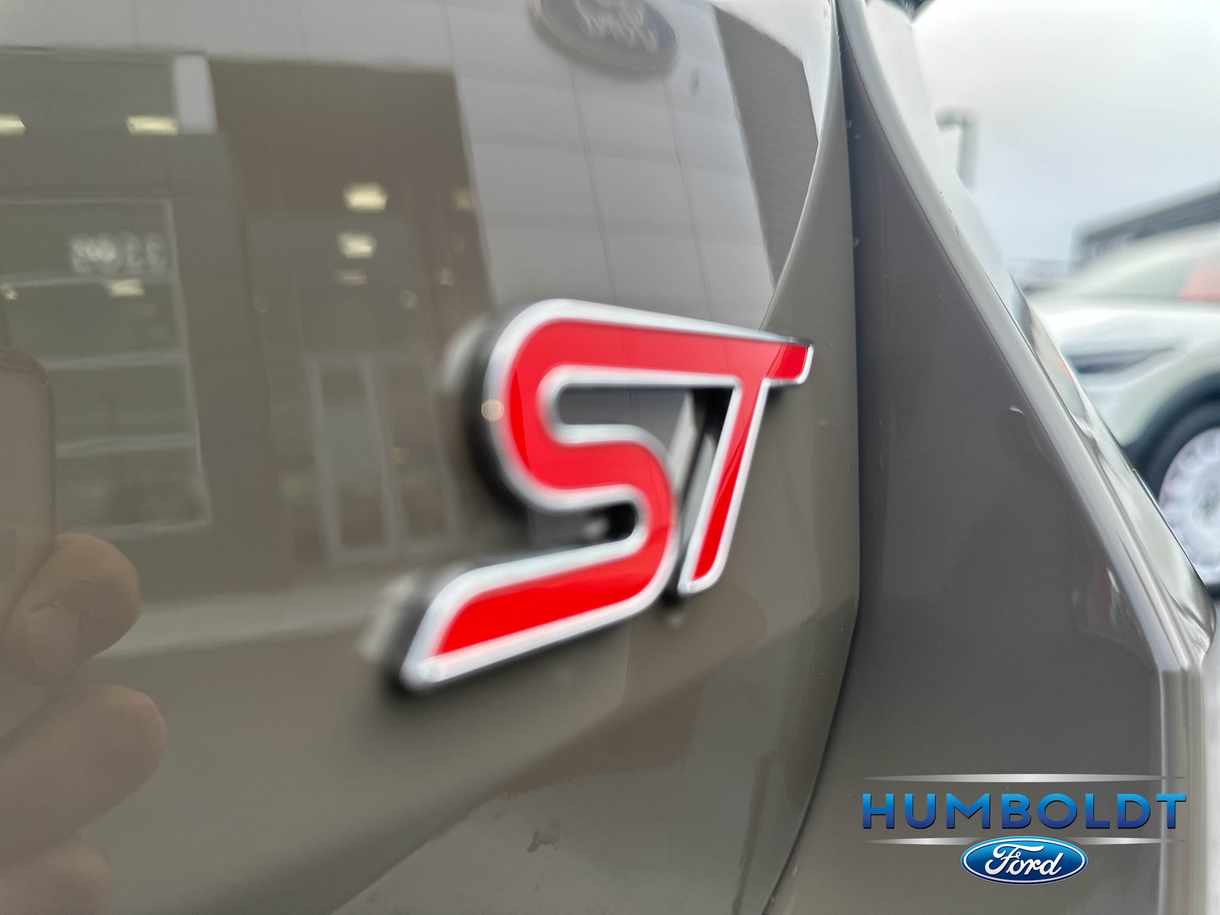 2026 Ford Explorer ST - Photo 9