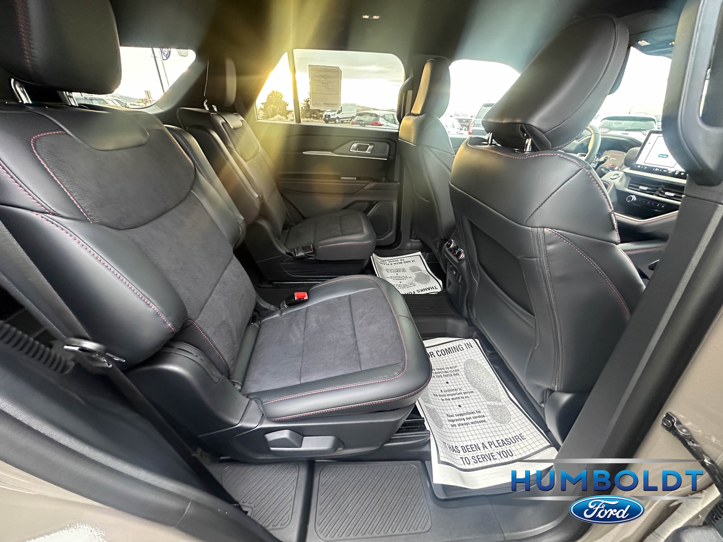 2026 Ford Explorer ST - Photo 29
